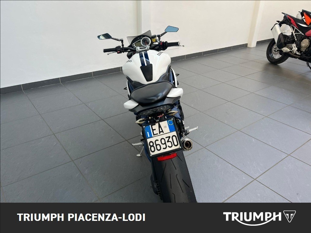 TRIUMPH Speed Triple 1050 SE