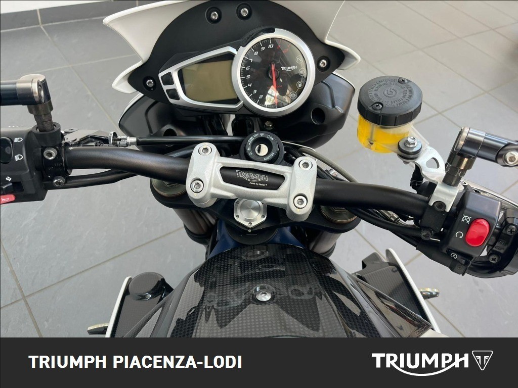 TRIUMPH Speed Triple 1050 SE