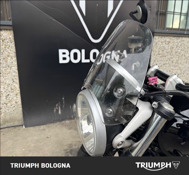 TRIUMPH Street Twin 900 