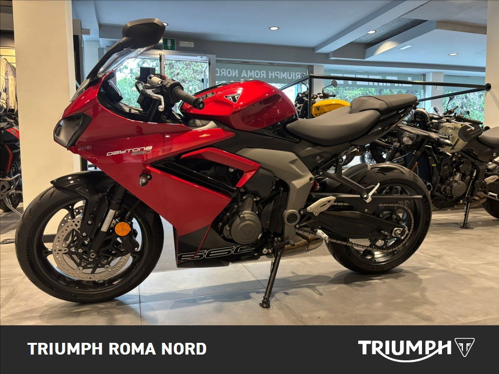 TRIUMPH Daytona 660 Abs #2