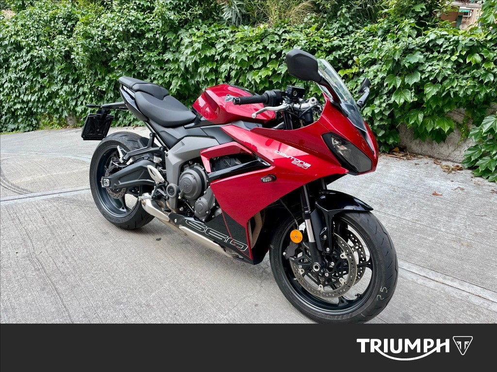 TRIUMPH Daytona 660 Abs #3