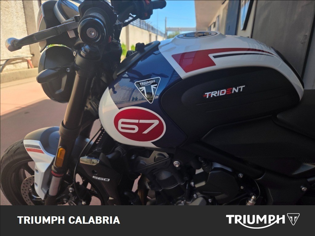 TRIUMPH Trident 660 Triple Tribute Abs