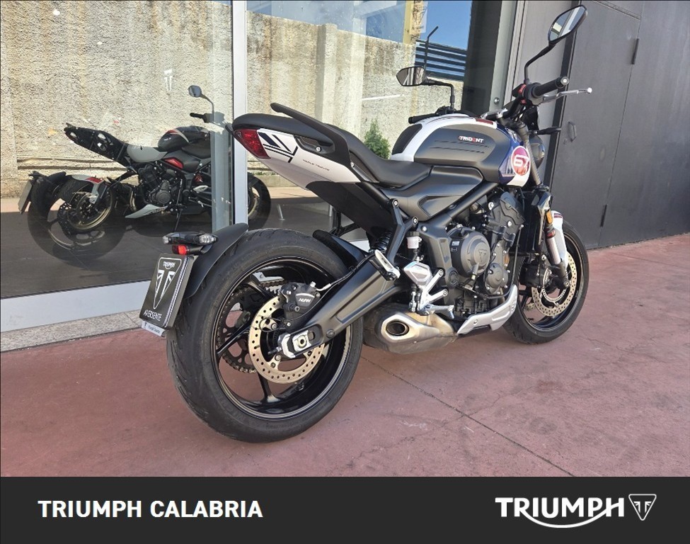 TRIUMPH Trident 660 Triple Tribute Abs