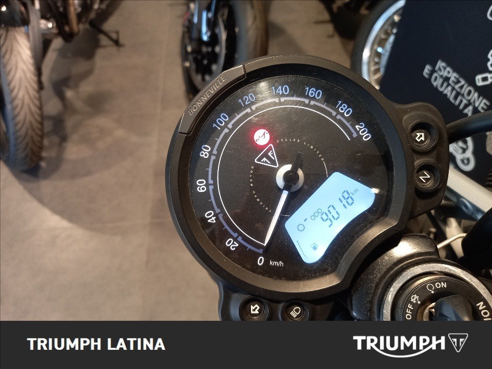 TRIUMPH Street Scrambler 900 