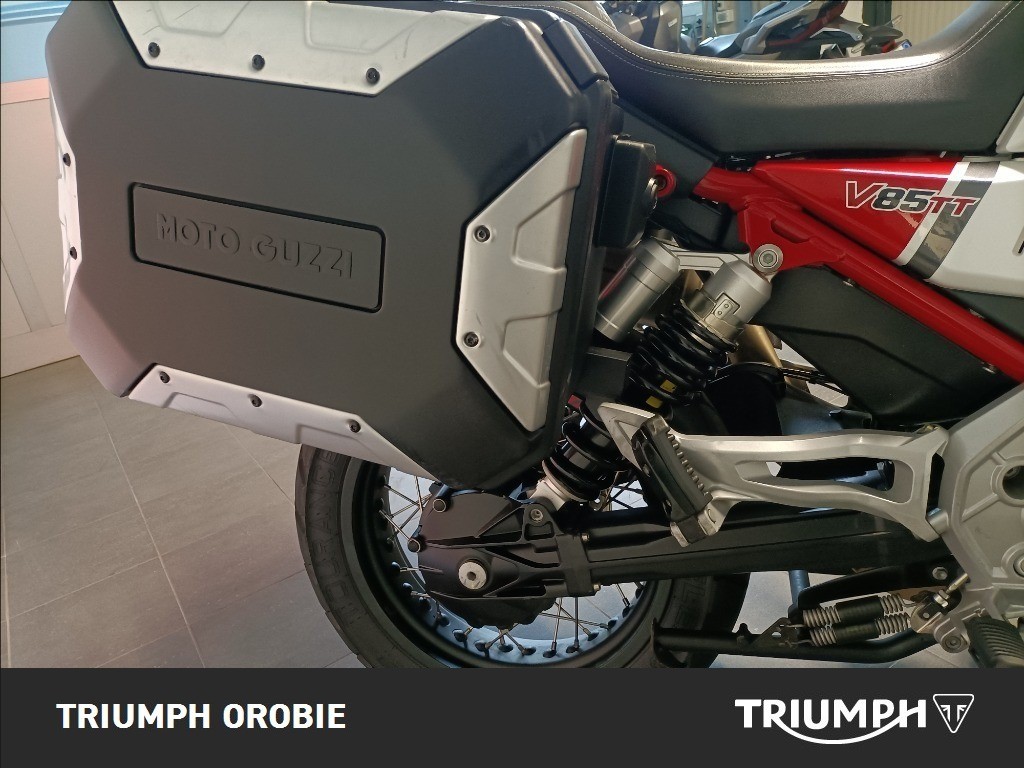 MOTO GUZZI V85 TT Evocative Graphics Abs
