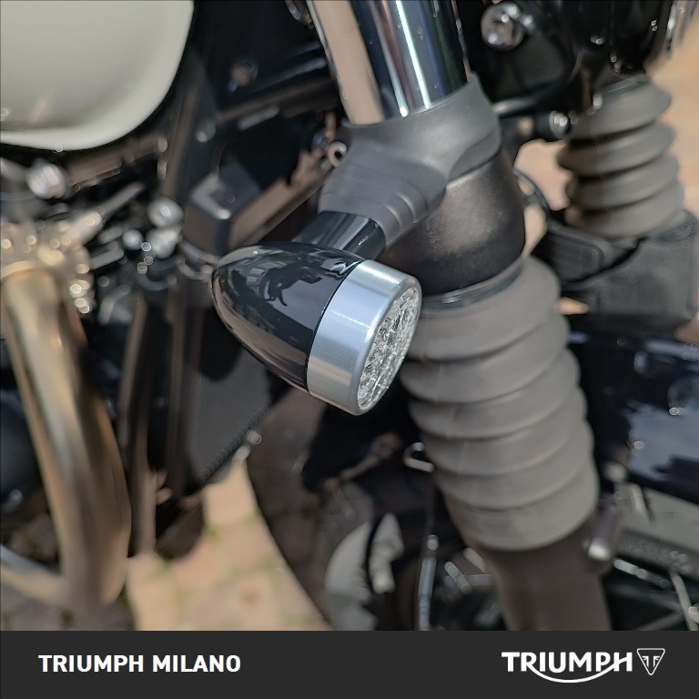 TRIUMPH Bonneville 1200 Bobber E5