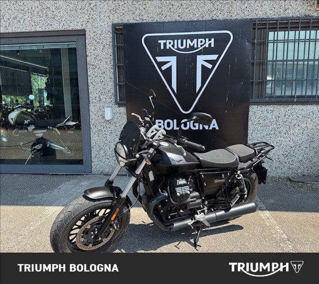 MOTO GUZZI V9 850 Bobber