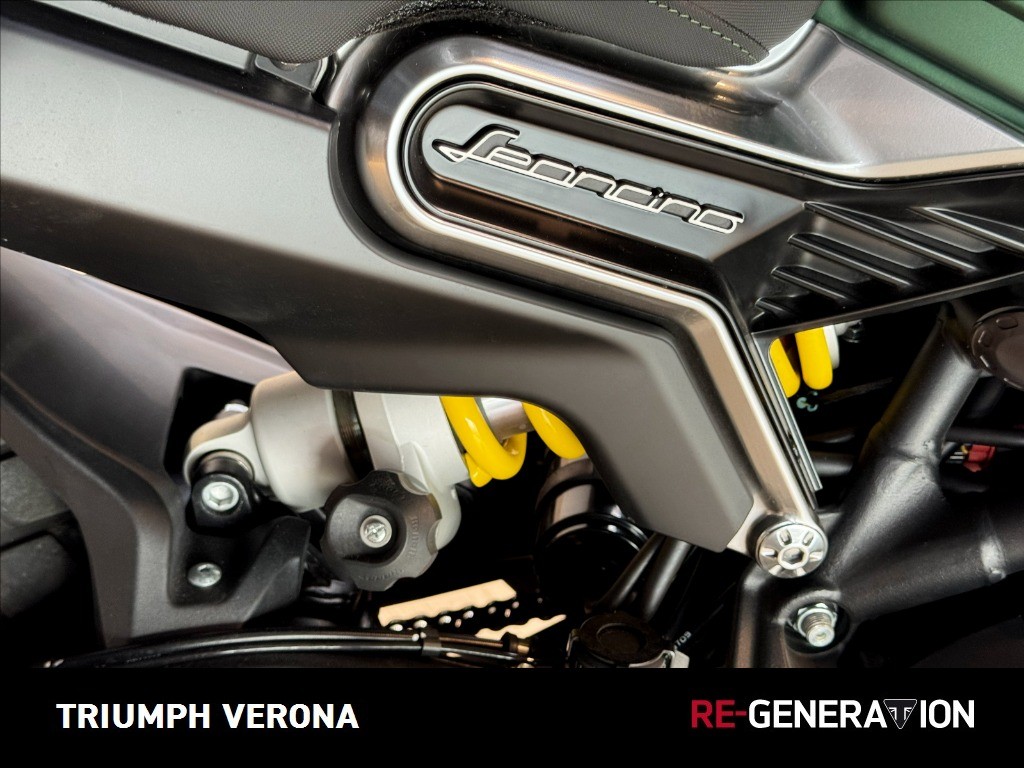 BENELLI Leoncino 800 