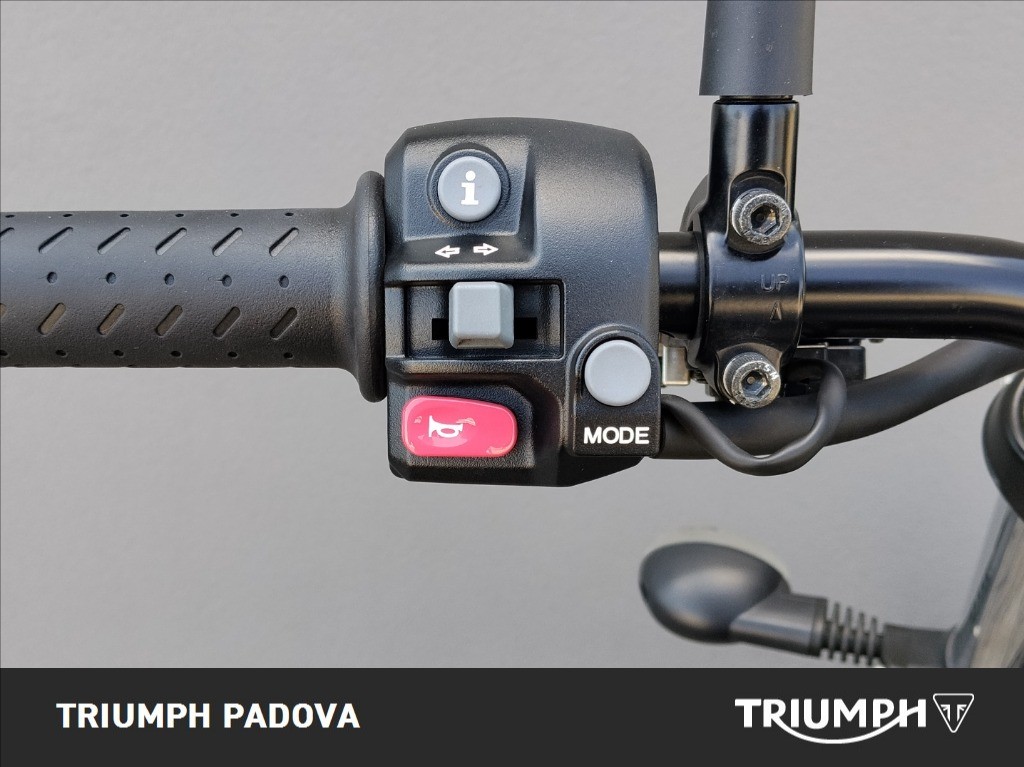 TRIUMPH Street Twin 900 