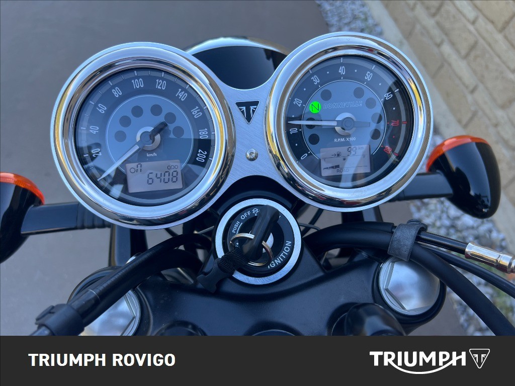 TRIUMPH Bonneville 900 T100 E5