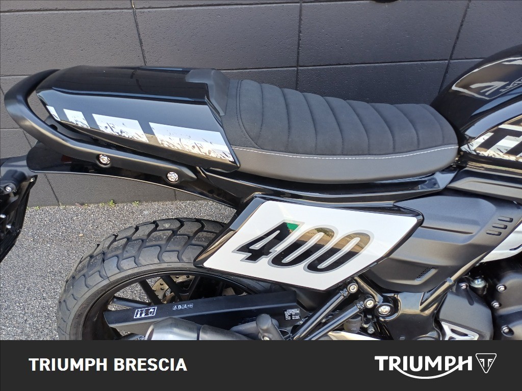 TRIUMPH Tracker 400 Phantom Black Abs