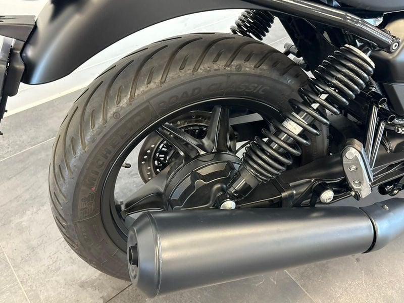 MOTO GUZZI V7 850 Stone Abs