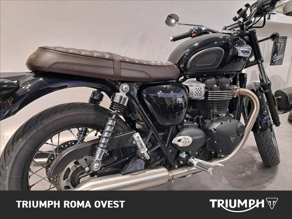 TRIUMPH Bonneville 900 T100 