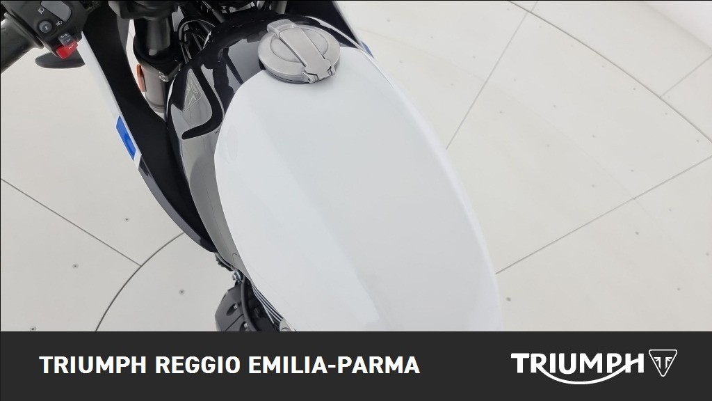 TRIUMPH Thruxton 400 Pearl Metallic White / Storm Grey Abs