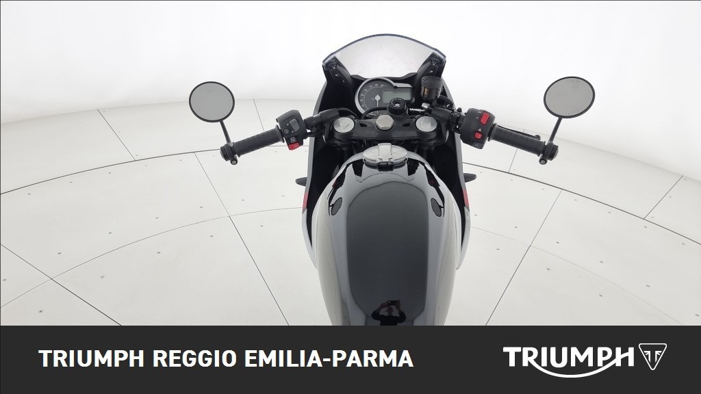 TRIUMPH Thruxton 400 Phantom Black / Aluminium Silver Abs