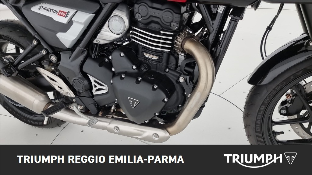 TRIUMPH Thruxton 400 Phantom Black / Aluminium Silver Abs