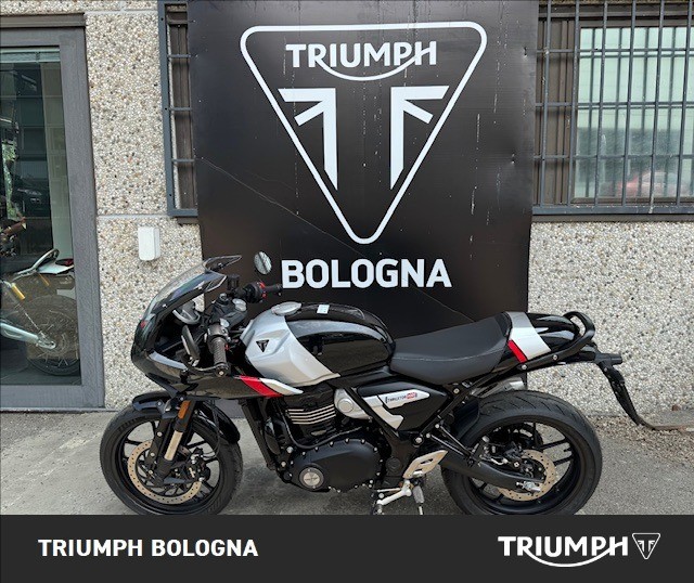 TRIUMPH Thruxton 400 Phantom Black / Aluminium Silver Abs