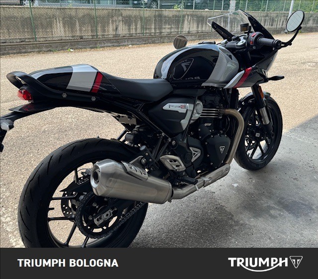 TRIUMPH Thruxton 400 Phantom Black / Aluminium Silver Abs