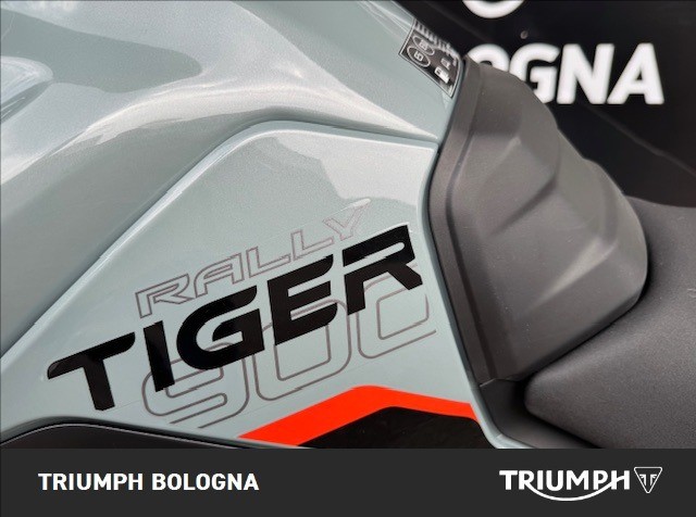 TRIUMPH Tiger 900 Desert Edition