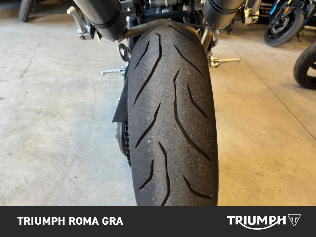 TRIUMPH Speed Triple 1050 
