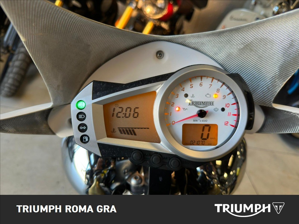 TRIUMPH Speed Triple 1050 