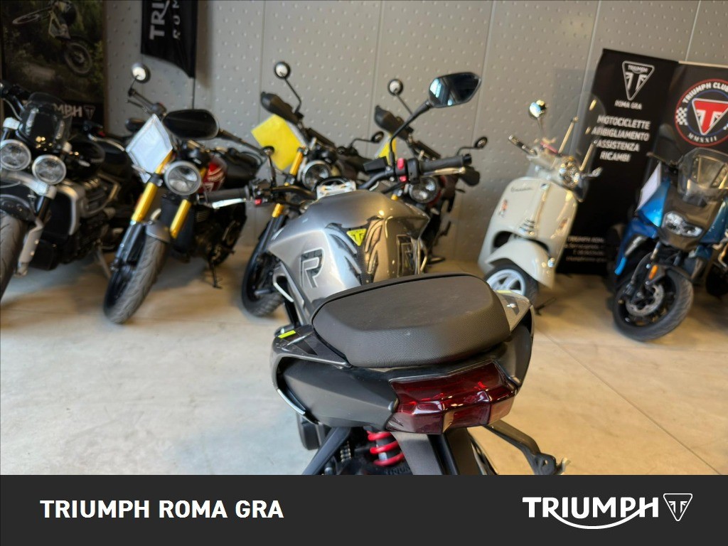 TRIUMPH Street Triple 765 R