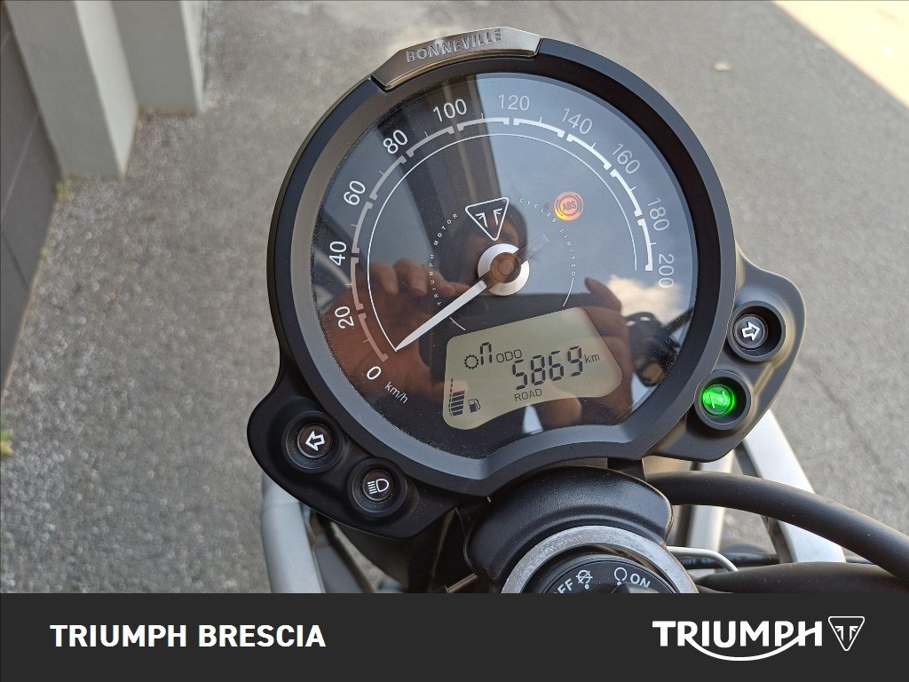 TRIUMPH Street Scrambler 900 