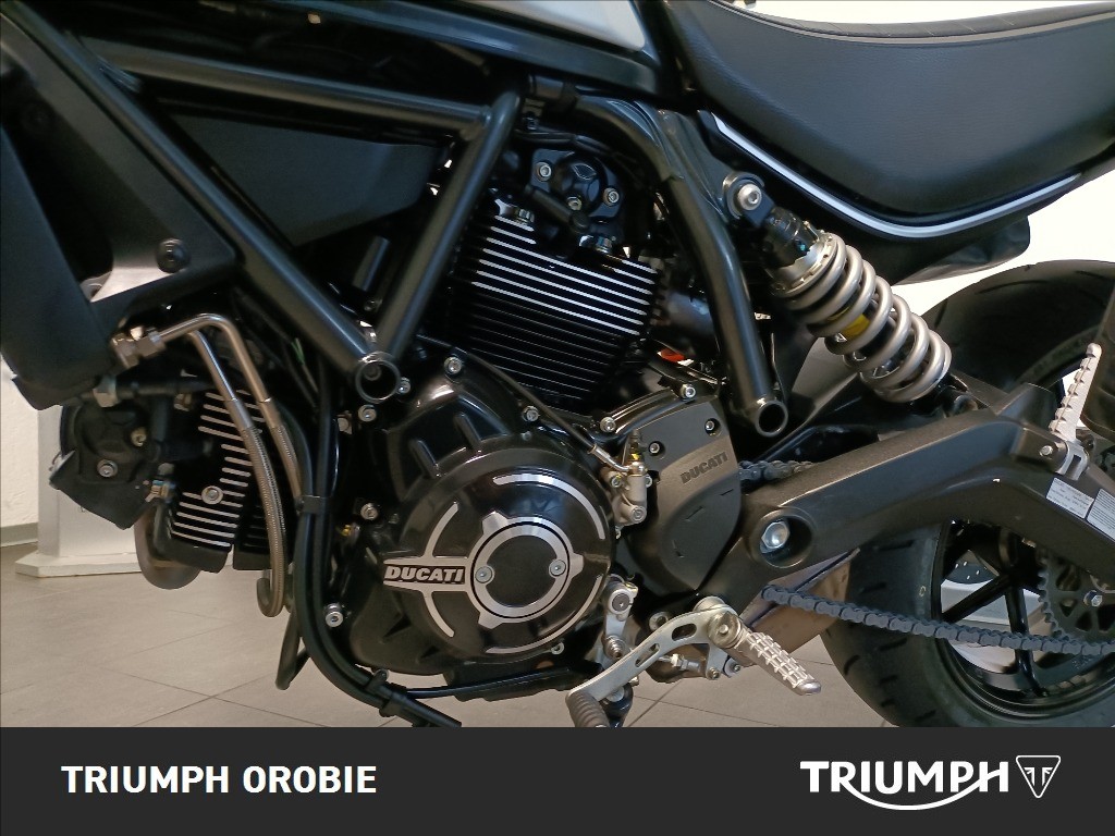 DUCATI Scrambler 800 Icon Dark