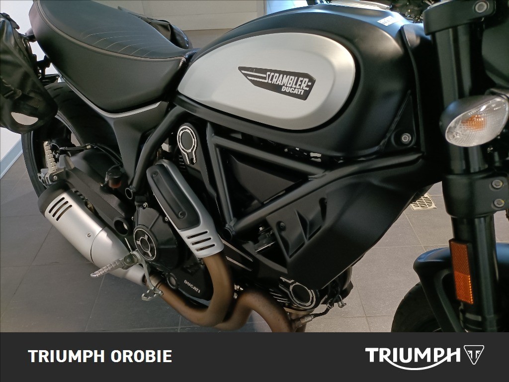 DUCATI Scrambler 800 Icon Dark