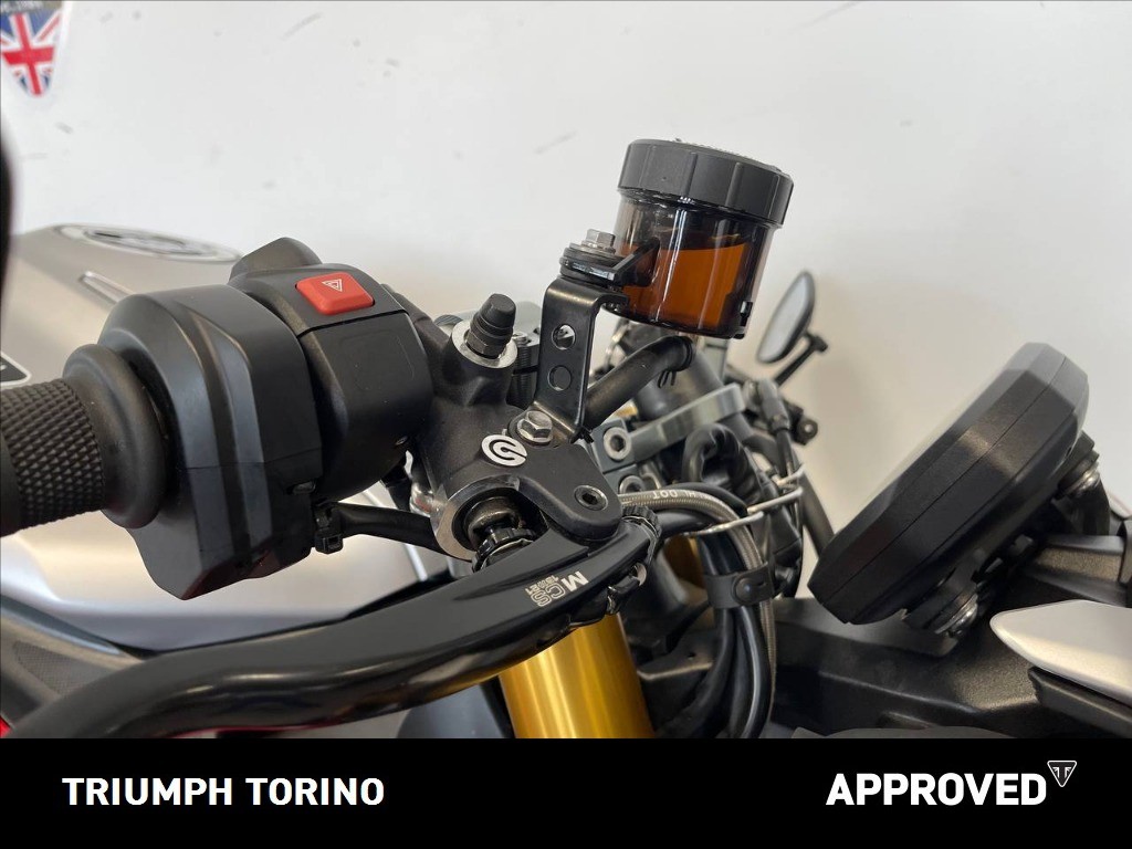 TRIUMPH Street Triple 765 RX