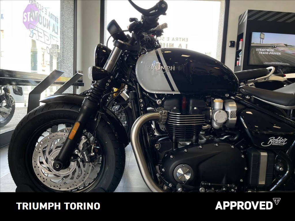 TRIUMPH Bonneville 1200 Bobber E5+