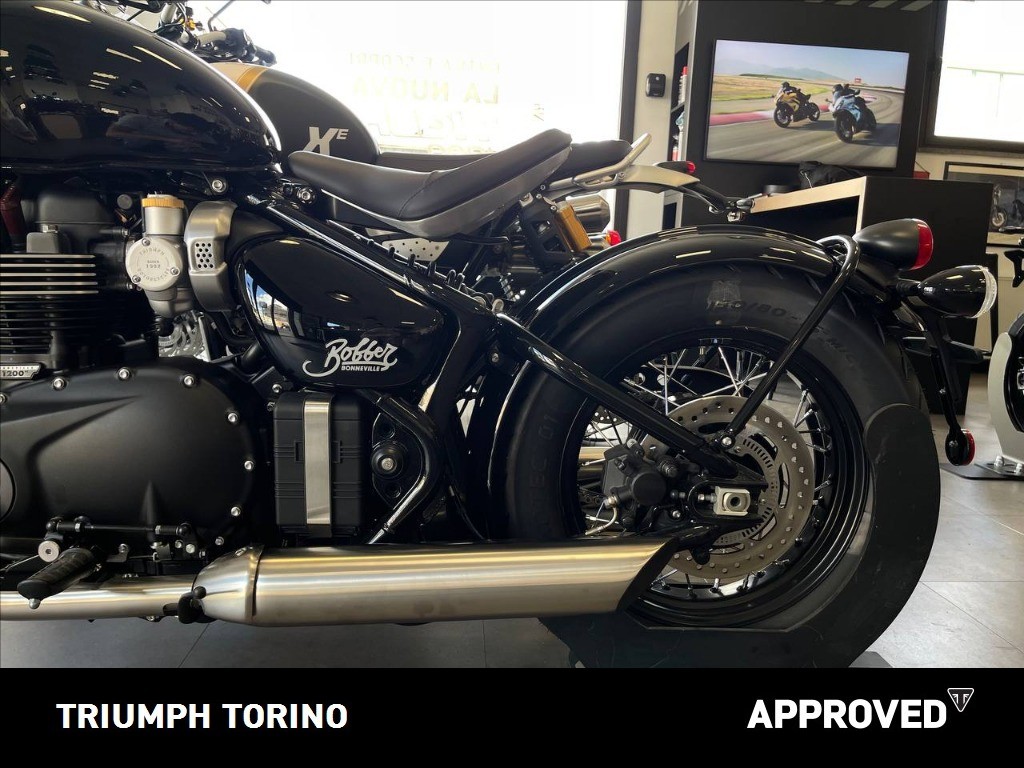 TRIUMPH Bonneville 1200 Bobber E5+