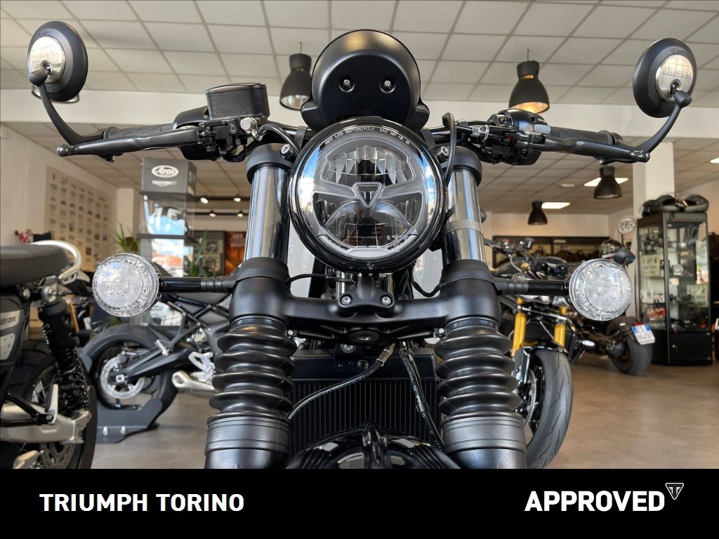 TRIUMPH Bonneville 1200 Bobber E5+