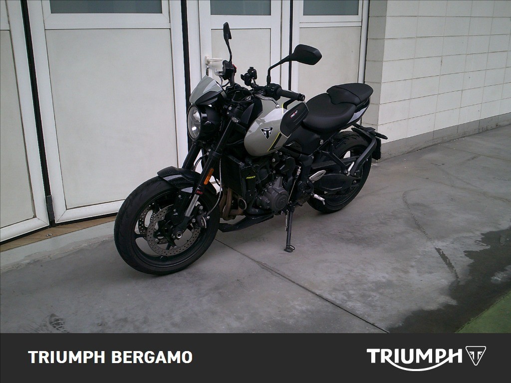 TRIUMPH Trident 660 Jet Black Abs #2