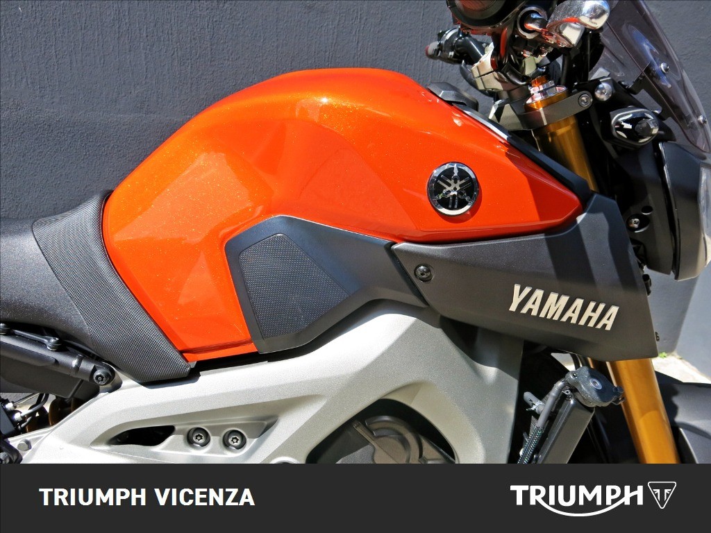 YAMAHA MT-09 850 Sport Tracker Abs