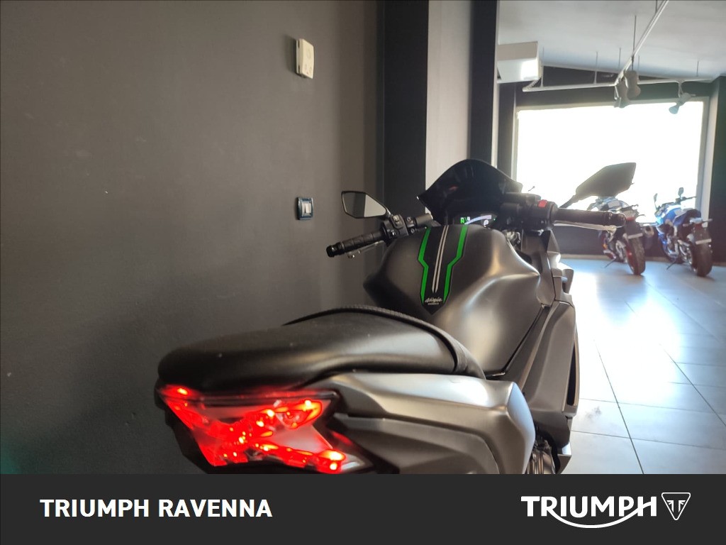 KAWASAKI Ninja 650 