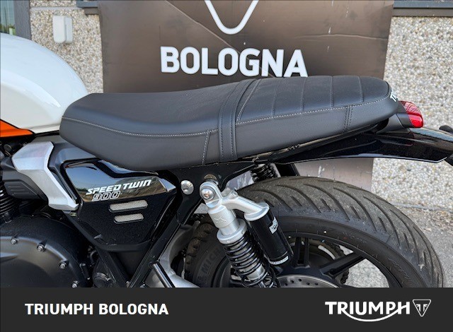 TRIUMPH Speed Twin 900 Pure White/Blue/Orange Abs