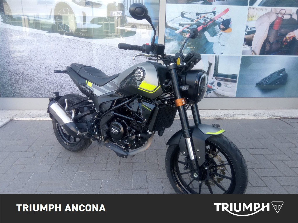 BENELLI Leoncino 250 E4