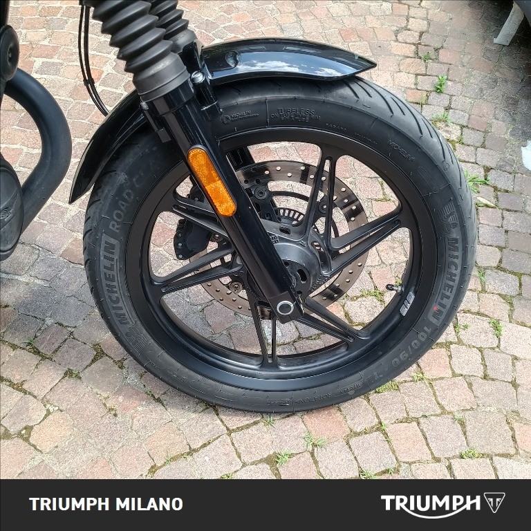 MOTO GUZZI V7 850 Stone Special Edition Abs