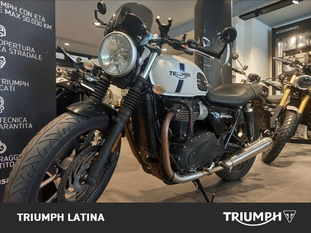TRIUMPH Street Twin 900 
