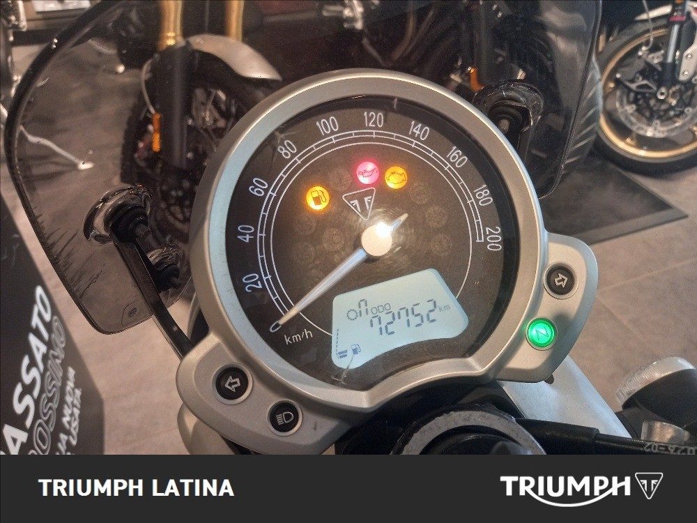TRIUMPH Street Twin 900 
