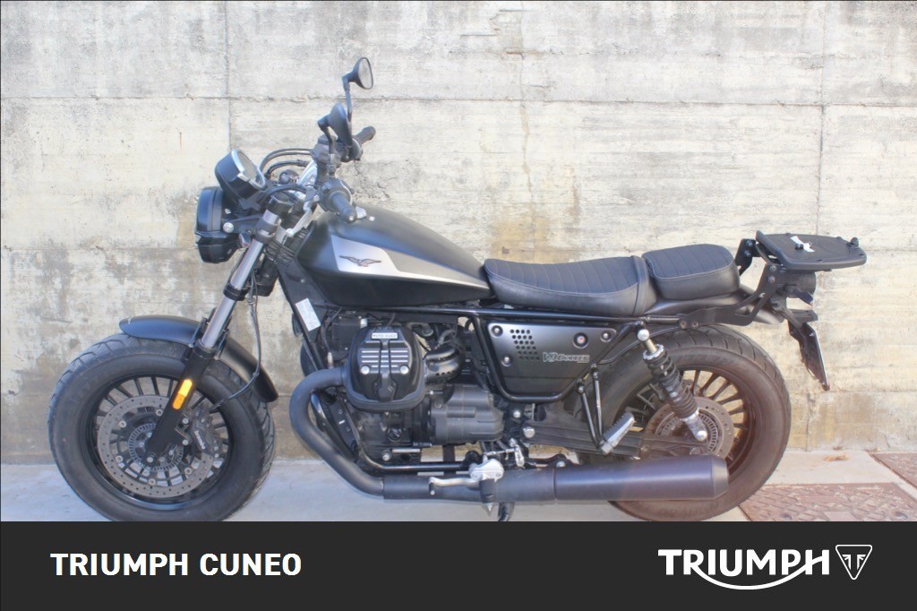 MOTO GUZZI V9 850 Bobber