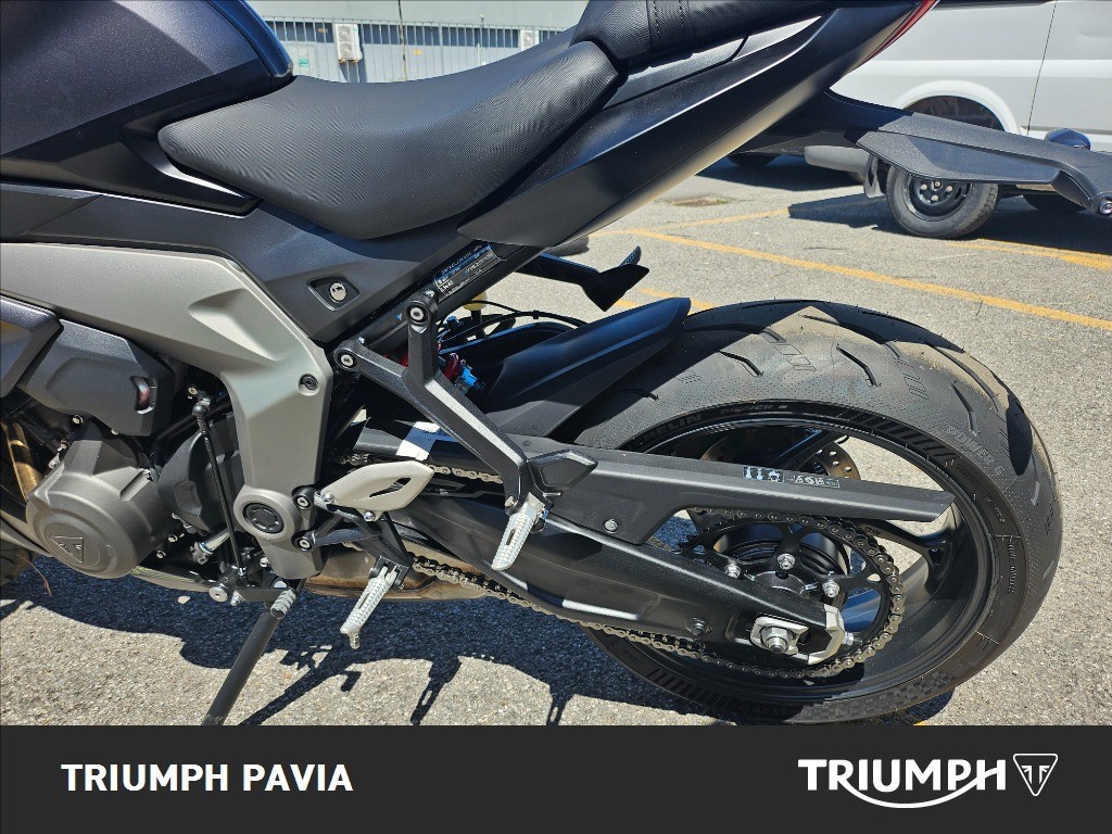 TRIUMPH Daytona 660 Abs