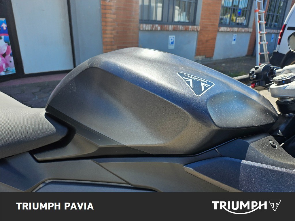 TRIUMPH Daytona 660 Abs