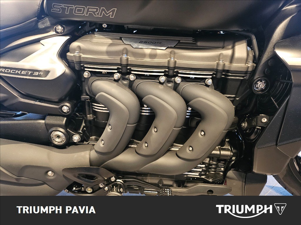 TRIUMPH Rocket III 2500 Storm R