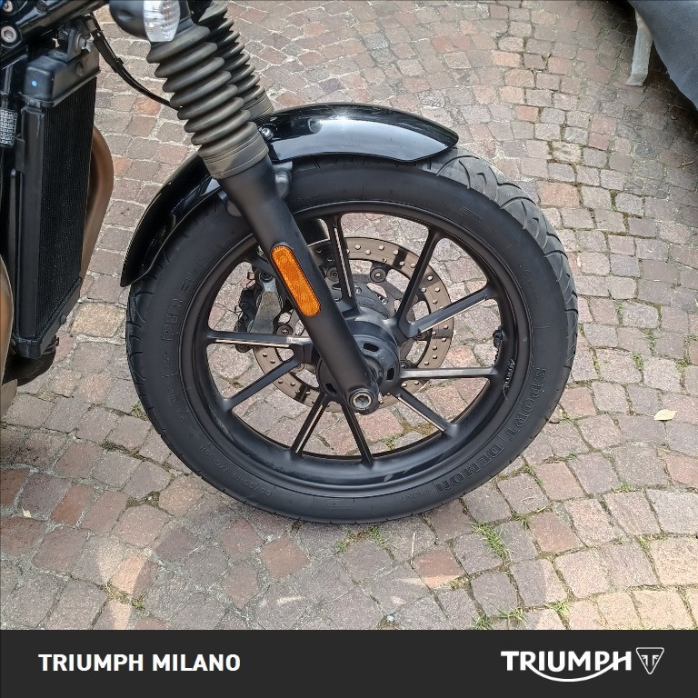 TRIUMPH Street Twin 900 