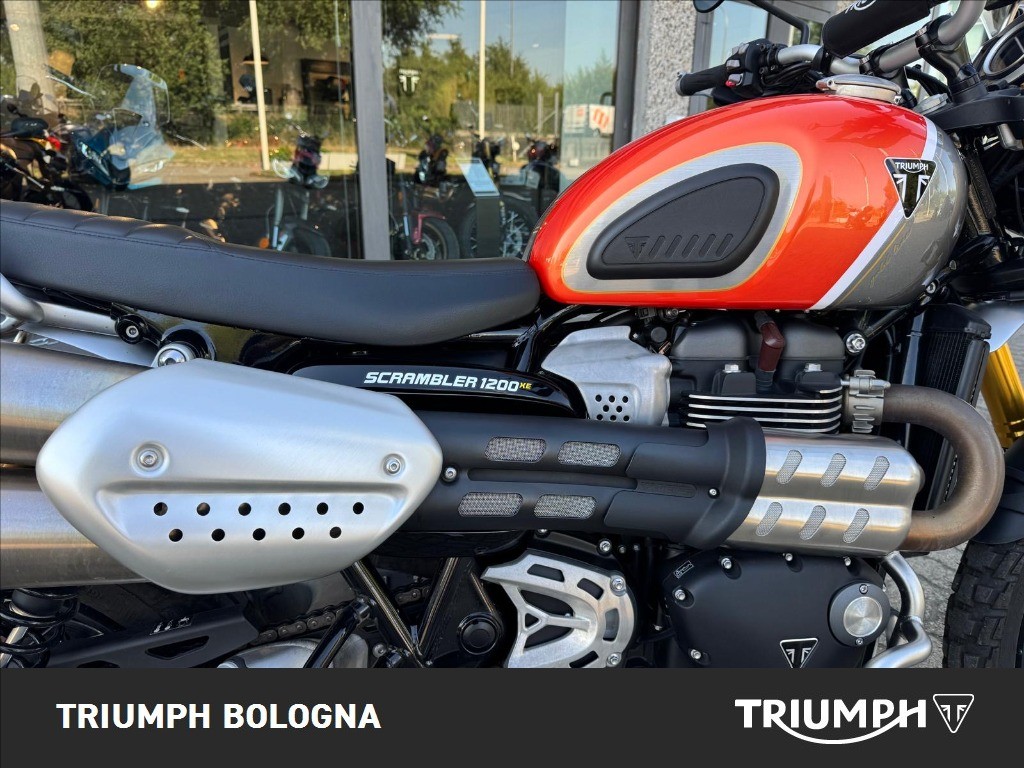 TRIUMPH Scrambler 1200 XE Baja Orange/Phantom Black Abs