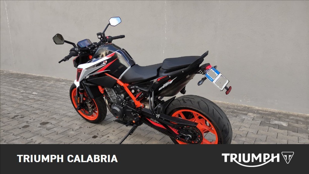 KTM 890 Duke R
