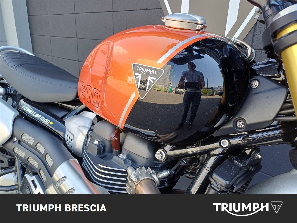 TRIUMPH Scrambler 1200 XE Baja Orange/Phantom Black Abs