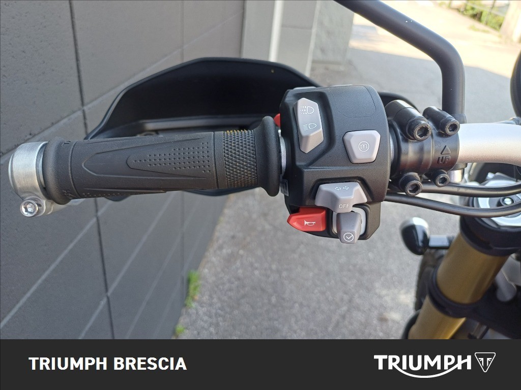TRIUMPH Scrambler 1200 XE Baja Orange/Phantom Black Abs